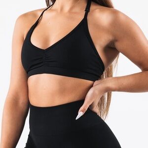 Alphalete Amplifi Halter Bra